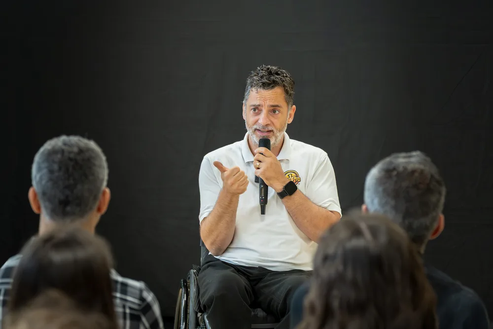 Spectacle de stand-up Han1Pro de sensibilisation au handicap en entreprise